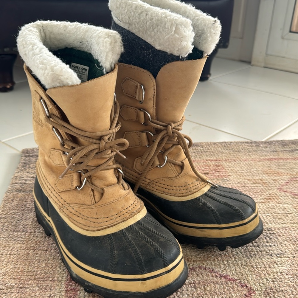 Sorel boots - us 6.5